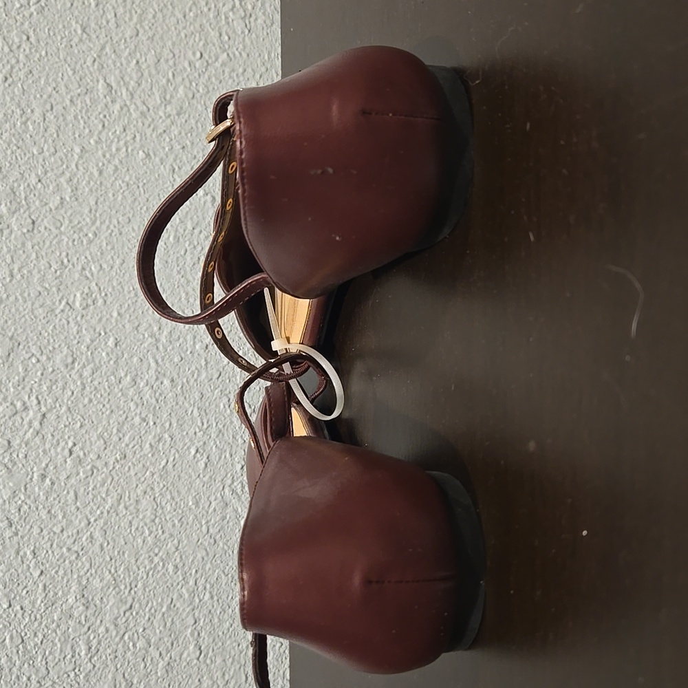 Women's Burgundy Flats - Picture 5 of 5